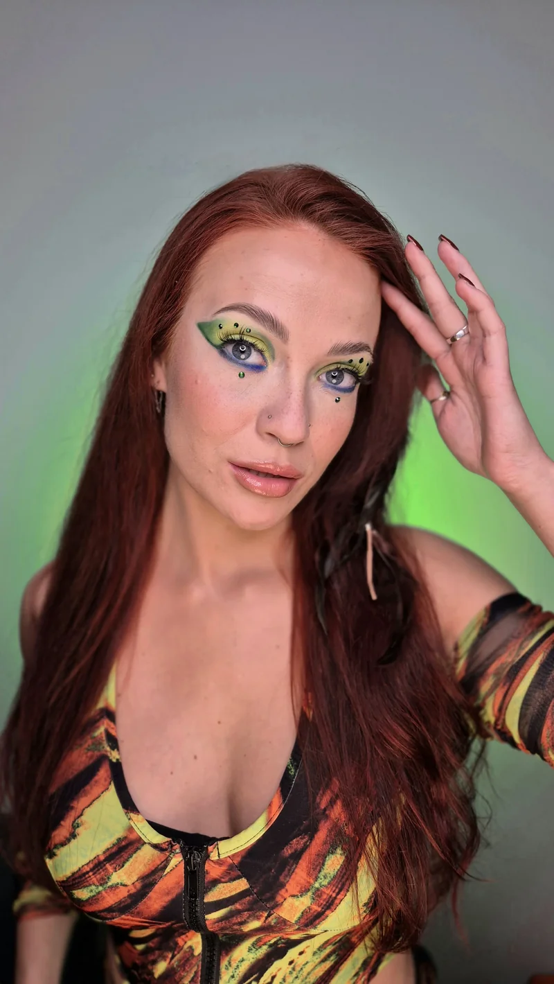 Makijaż kolorowy - kreatywny look na sesję zdjęciową
